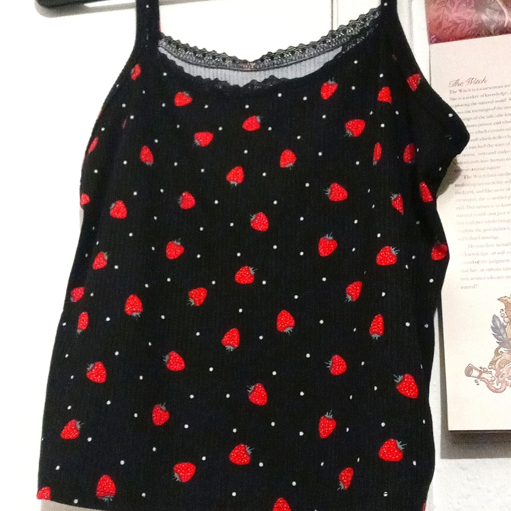 Strawberries & dots crop top